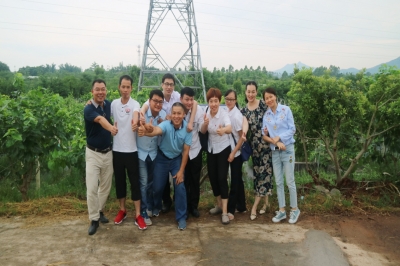 堅基地產(chǎn)丨姹紫嫣紅，快樂野炊